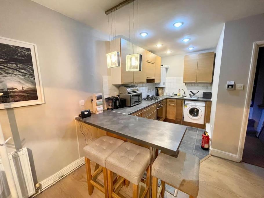 *New* Beautiful 2 Bedroom House In Central Location Londra Dış mekan fotoğraf